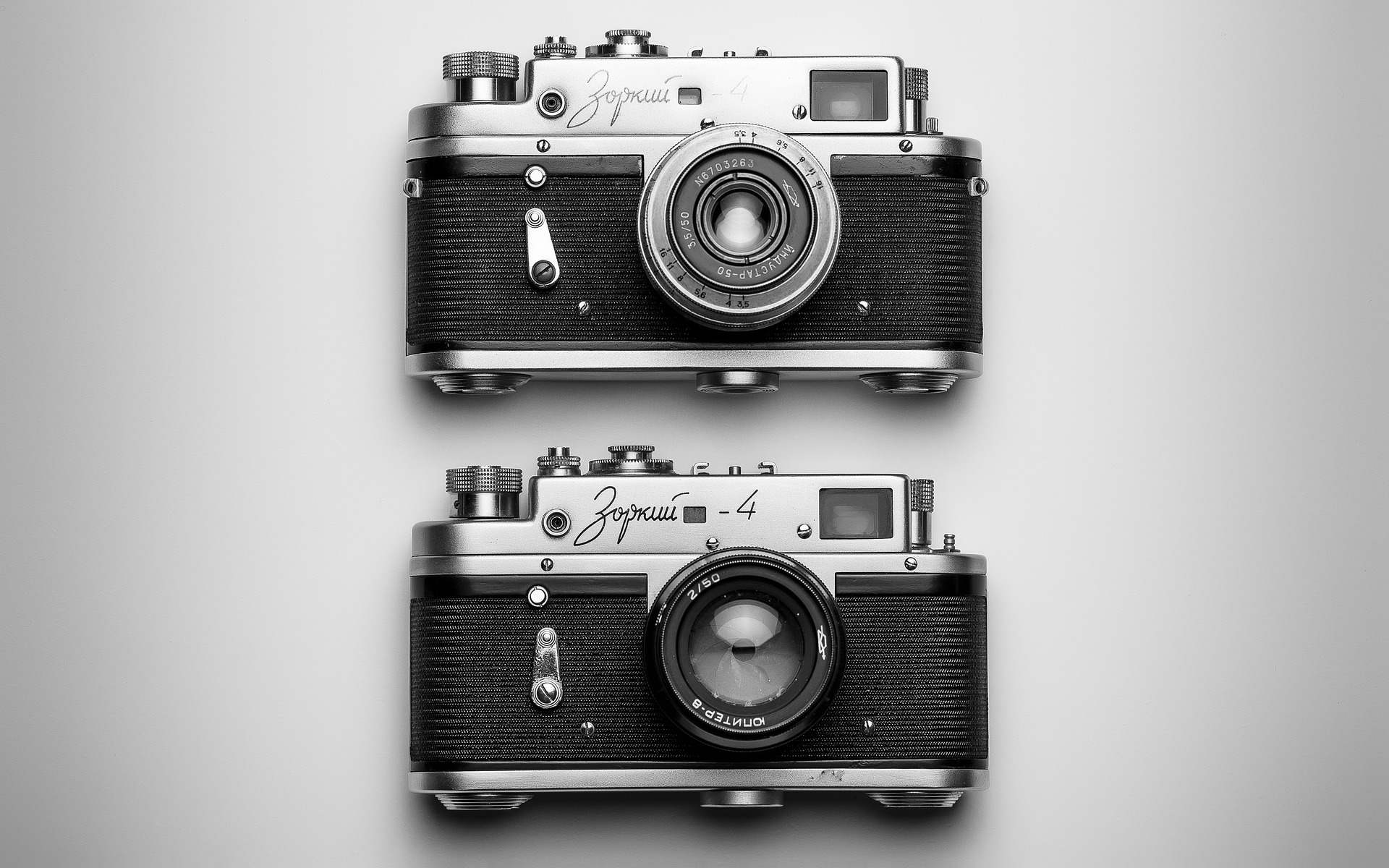 Zwei alte Fotoapparate